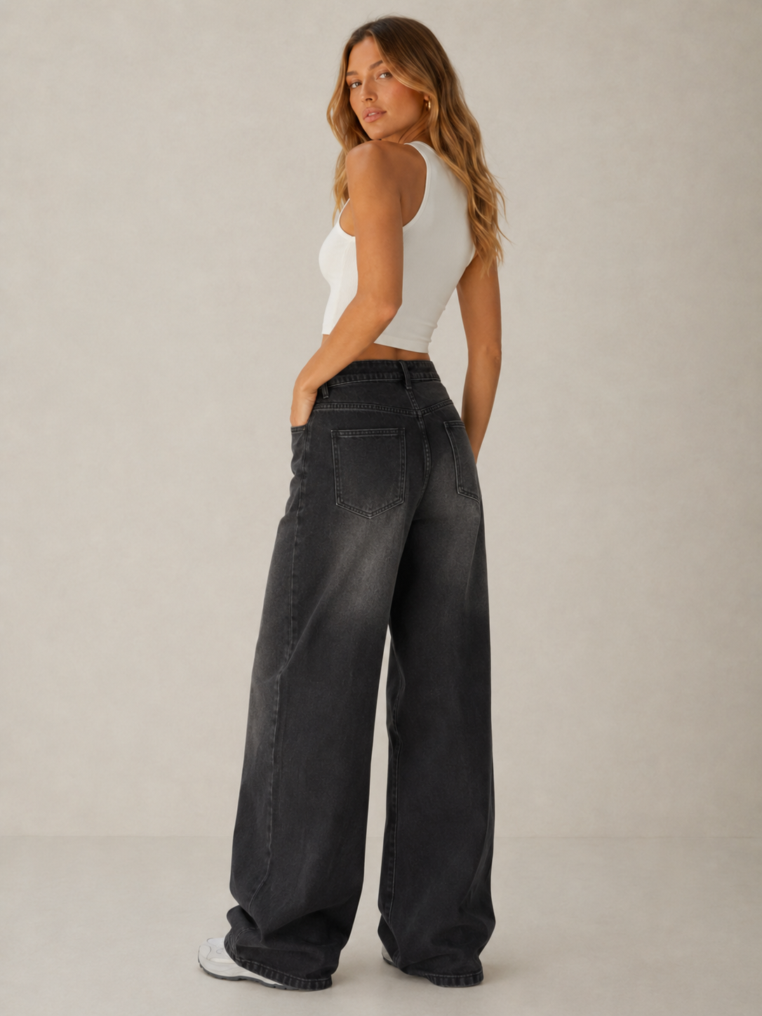 Baggy Jeans mit weitem Bein