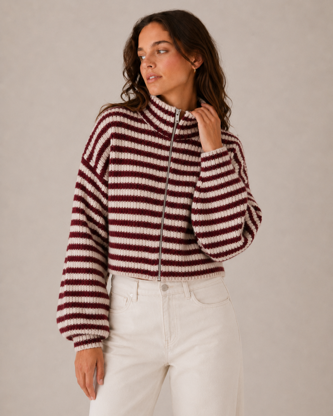 Gestreifter Strickcardigan mit Reißverschluss