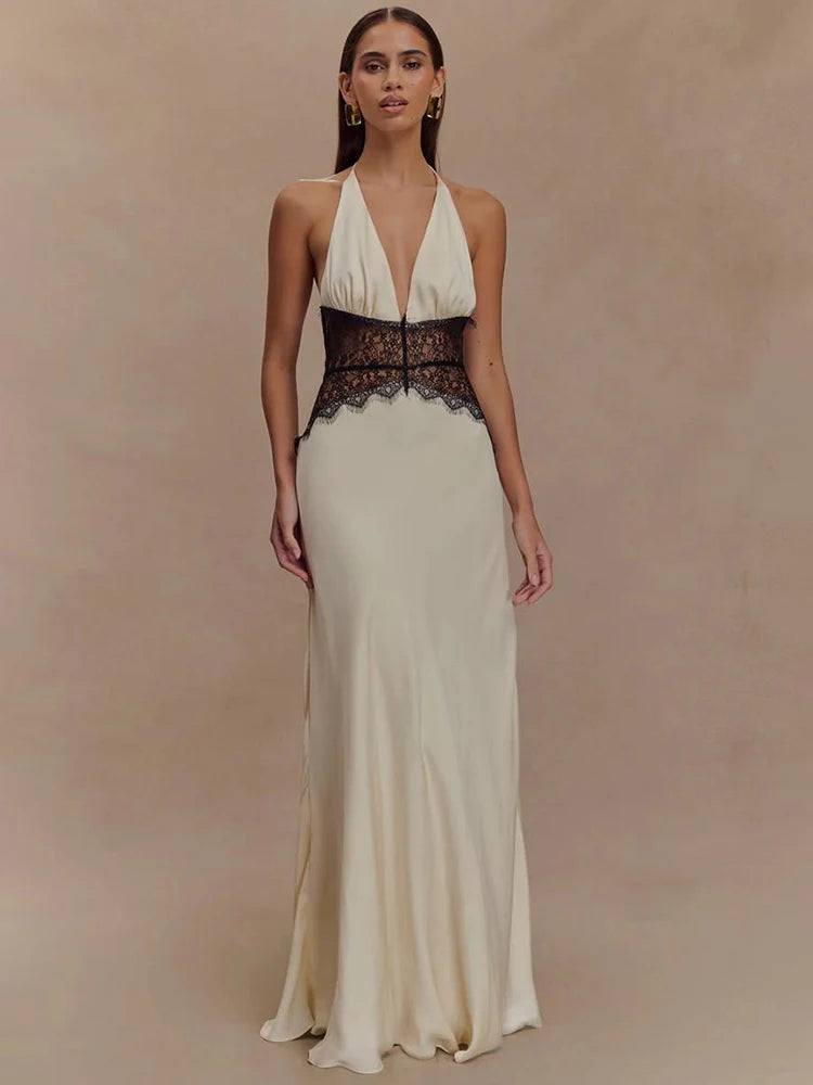 Maxikleid mit Spitze und Neckholder