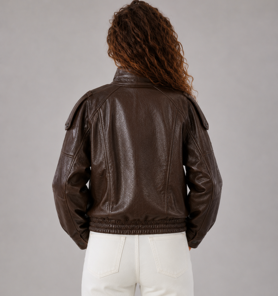 Oversize Damenjacke aus Kunstleder mit Knöpfen