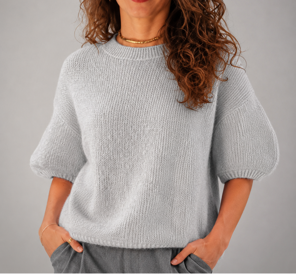 Kurzes Stricktop mit kurzen Ärmeln