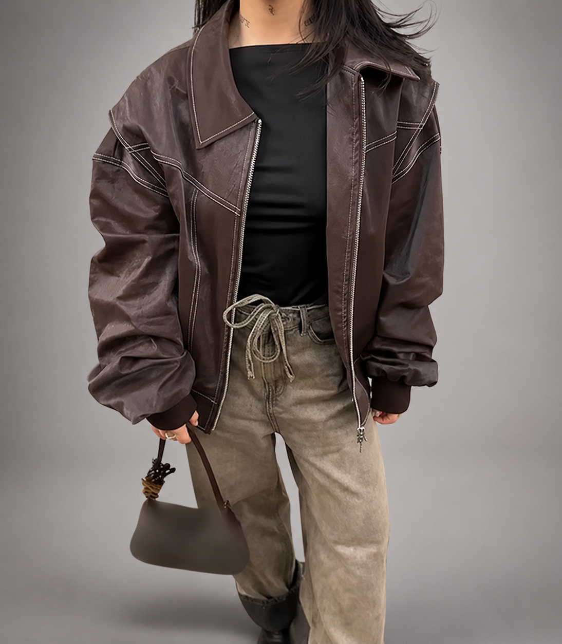 Kurze Moto Jacke aus Kunstleder