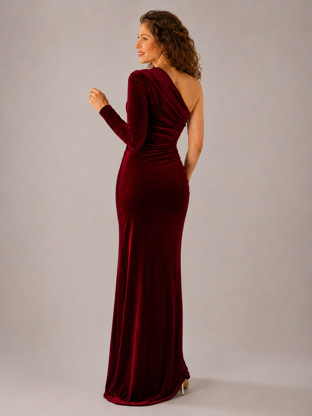 Elegantes Samt Kleid mit Schlitz